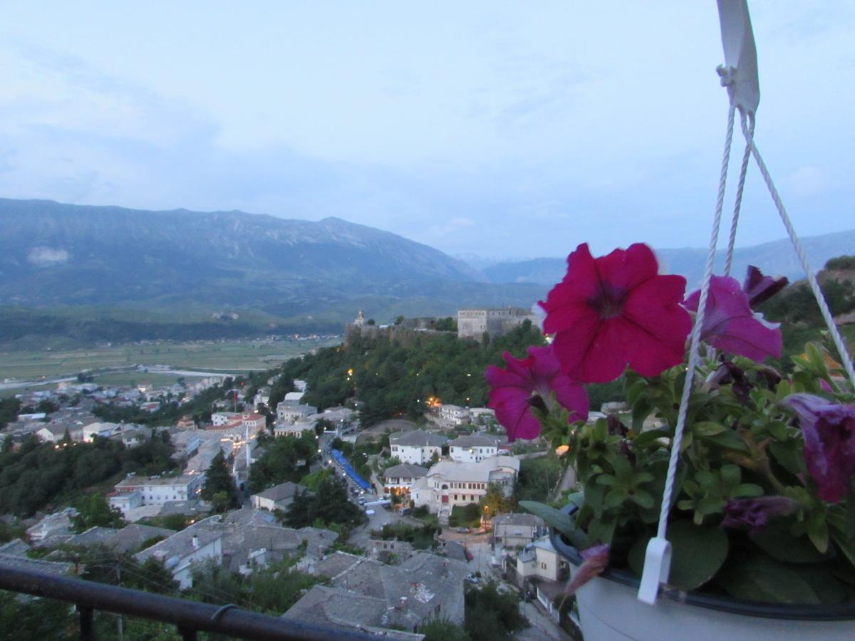 Guest House Salaria Gjirokastër المظهر الخارجي الصورة