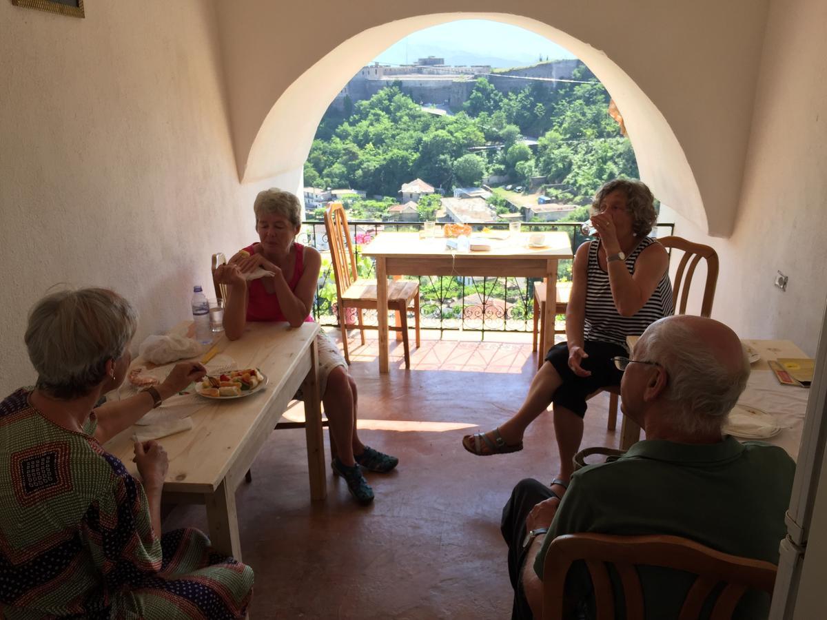 Guest House Salaria Gjirokastër المظهر الخارجي الصورة